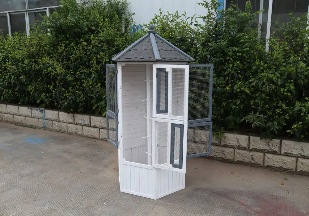 Custom Design Wooden Bird Aviary Durable Fir Wood Bird House Parrot Breeding House