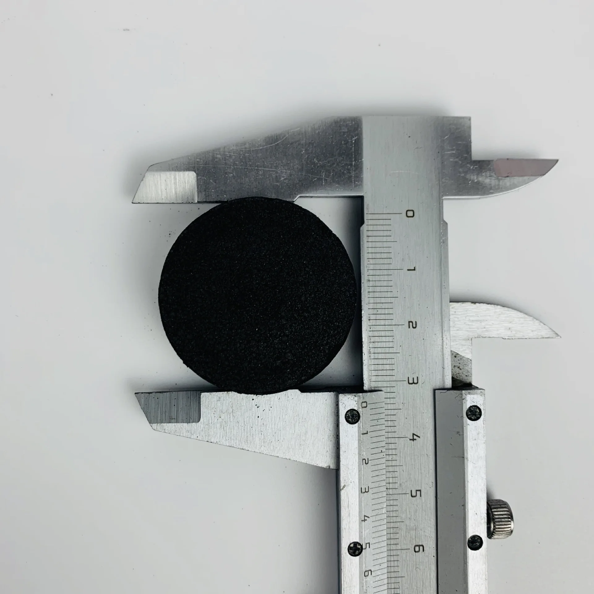 33mm 35mm 38mm 40mm 50mm Custom Packaging Box Size Product Labels coconut round  charcoal for shisha