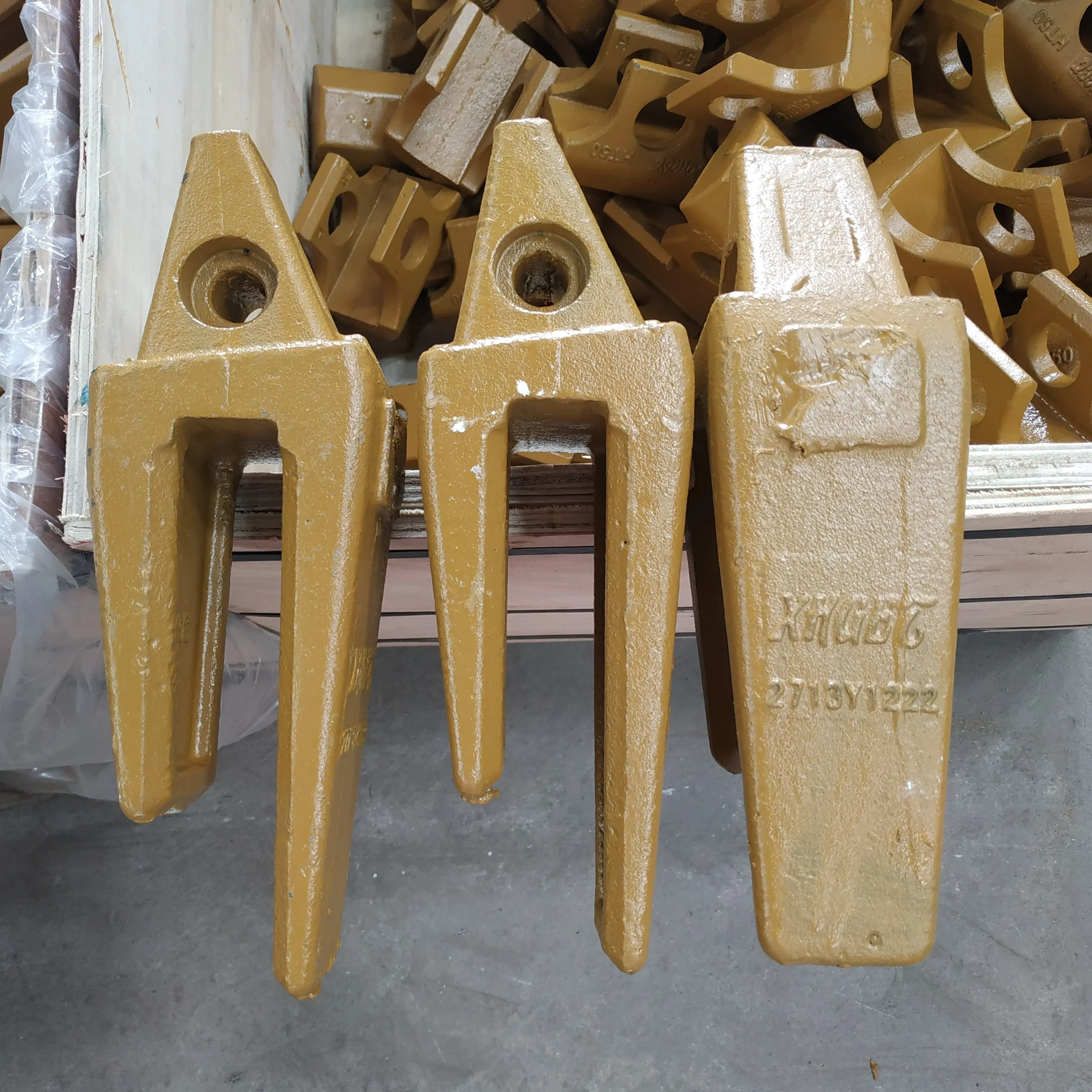 Manufacturer Supply Bucket Teeth Tooth Point 2713-1221 for Excavator DH500RC Rock Tooth Point