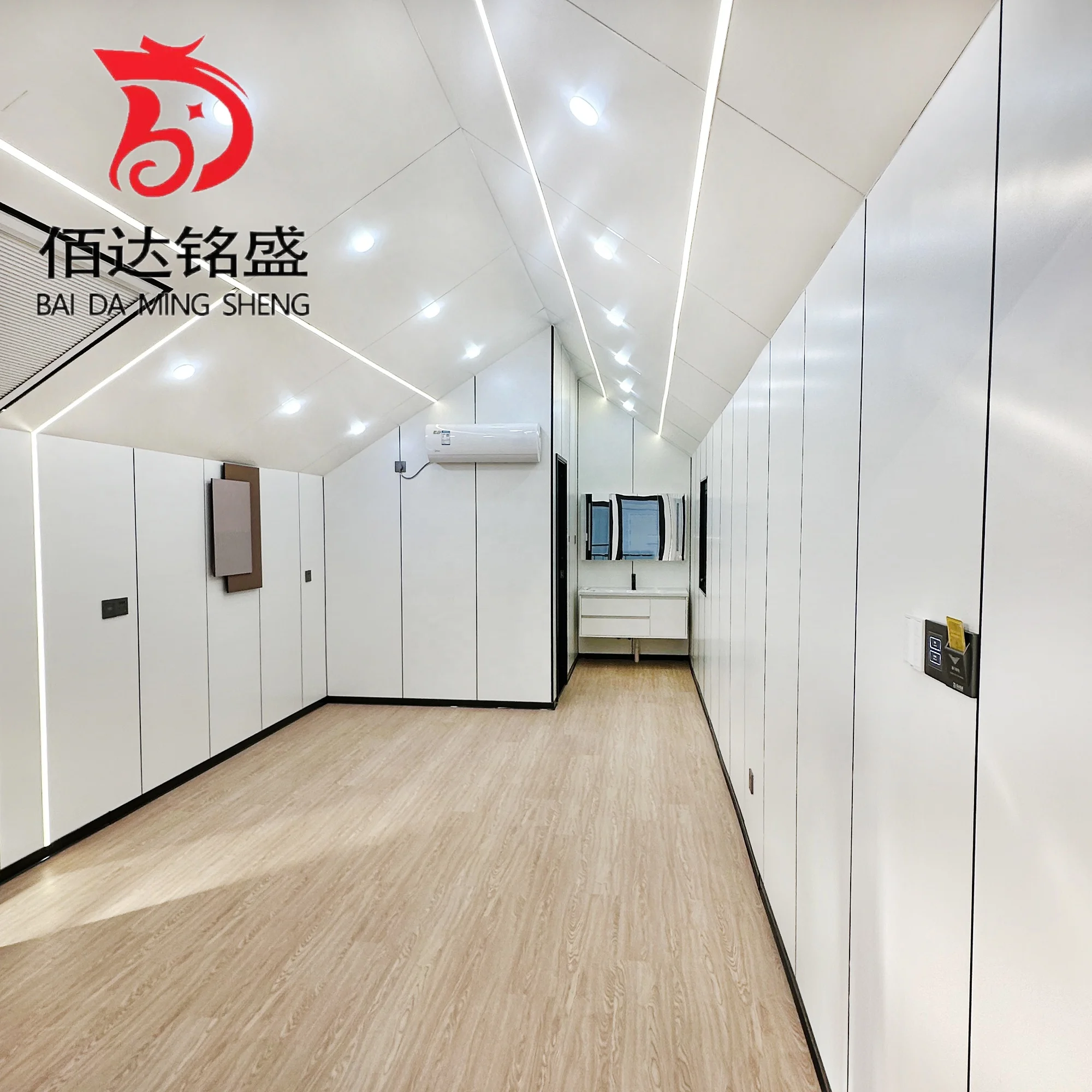 China Specializes Production Houses Triangular Holiday Houses Finely Decorated Prefabricated Houses