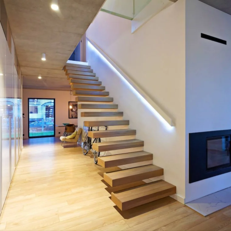 Hidden stringer staircase modern wood glass floating staircase