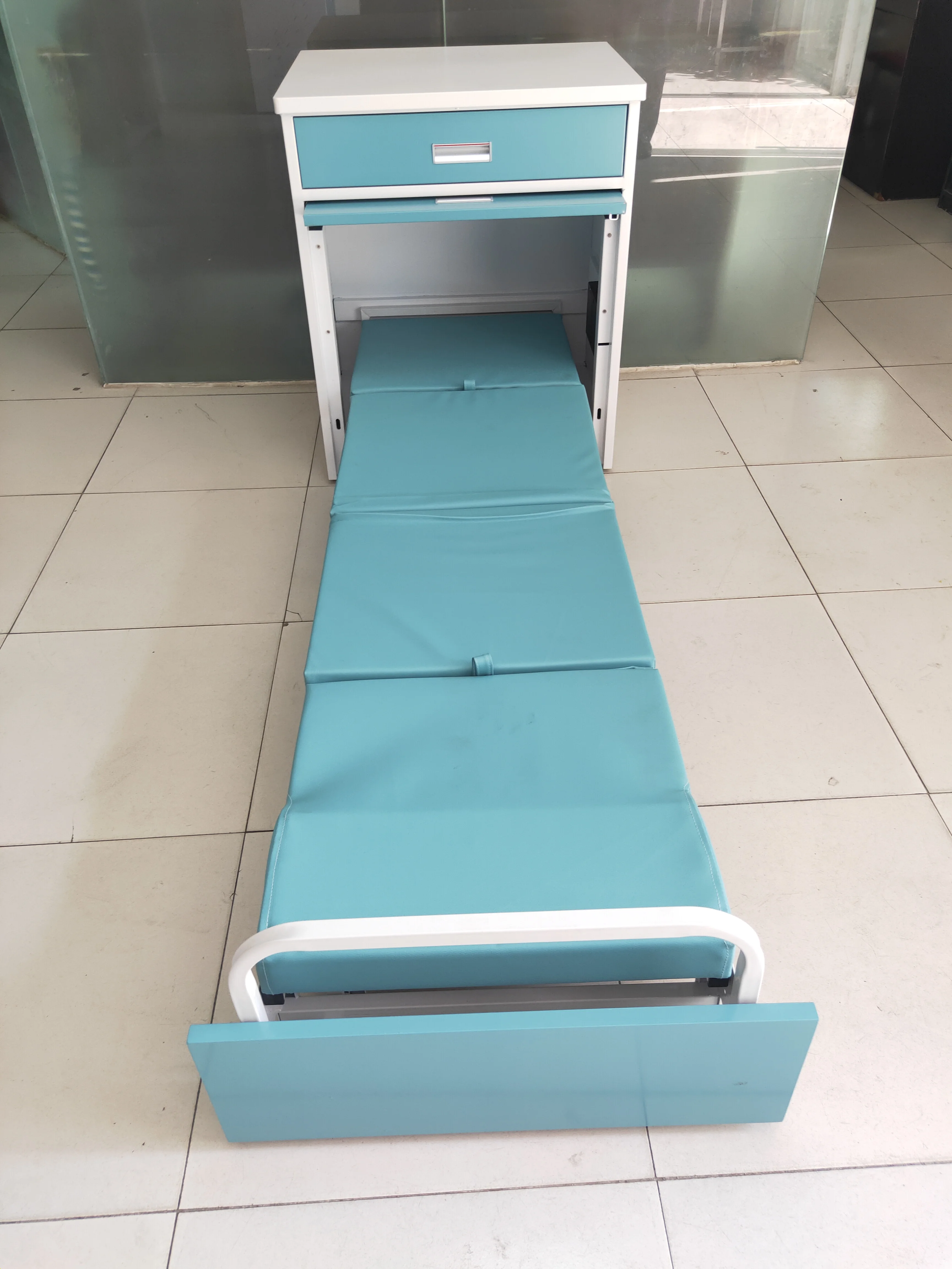 2022 Hot Sale High Quality Strong And Durable Hospital Dual-purpose Folding Escort Bed