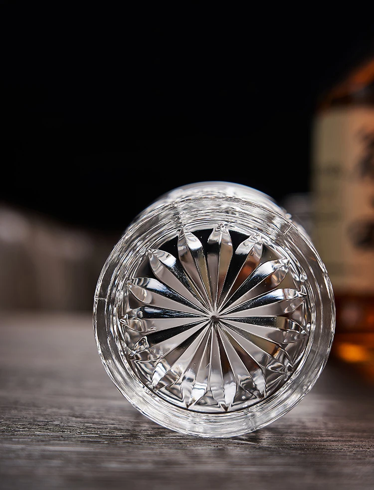 SQ115 Creative European Glass Whisky Mug Cup Embossed Crystal Whisky Glass Tumbler Household Water Glass Cup