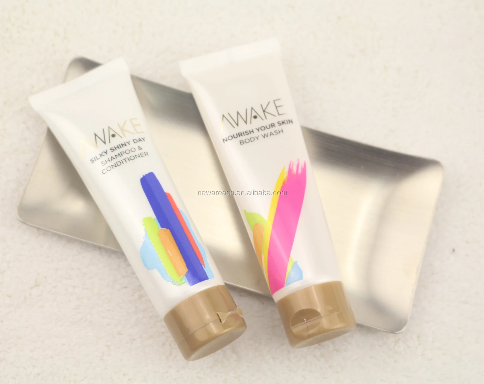 Portable Hotel Amenities Hotel Shampoo Tube Body Wash Gel Mini Comb Shower Cap Hair Conditioner