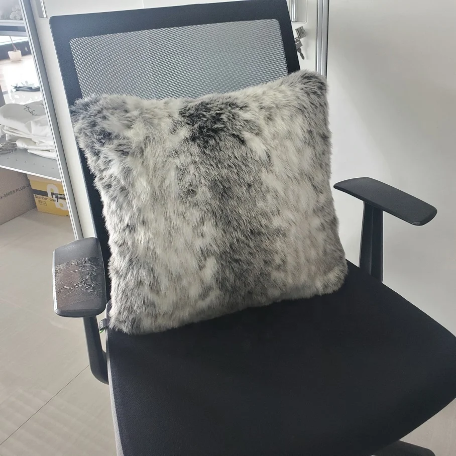 Wholesale Artificial Fur Pillow Large Cushion Long Hair Fluffy Fur Pillow