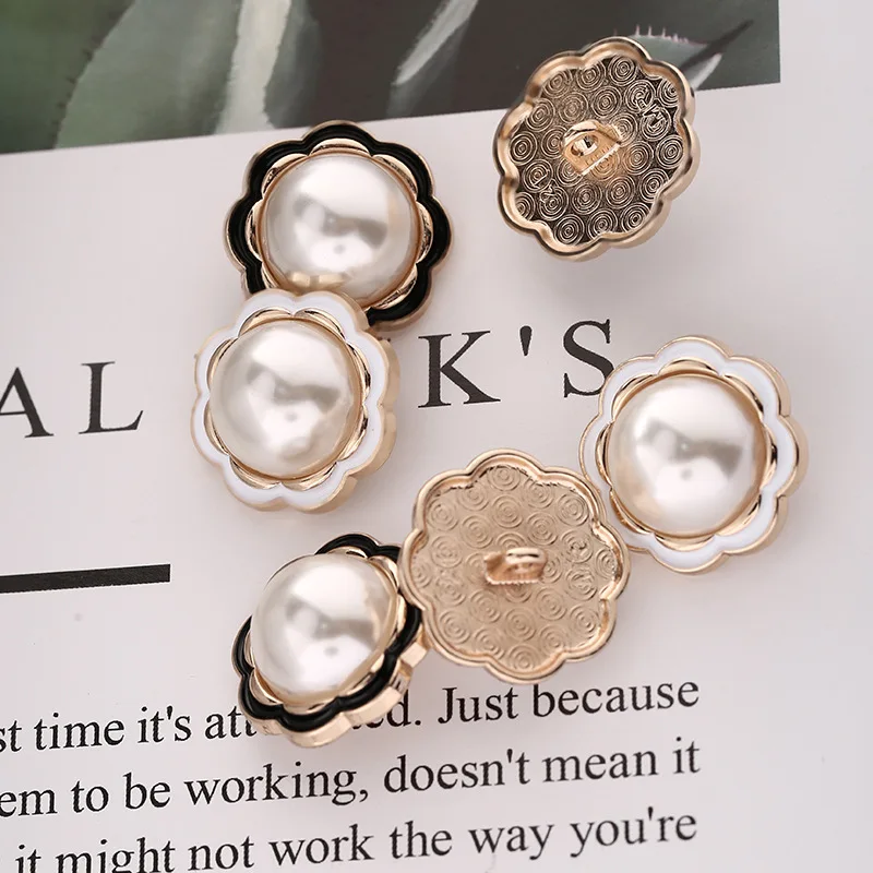 Sustainable Zinc Alloy Button Shirt Cuffs Decorated Rhinestones Logo Plated Shank Style Garments Pearl Floral Small Buttons