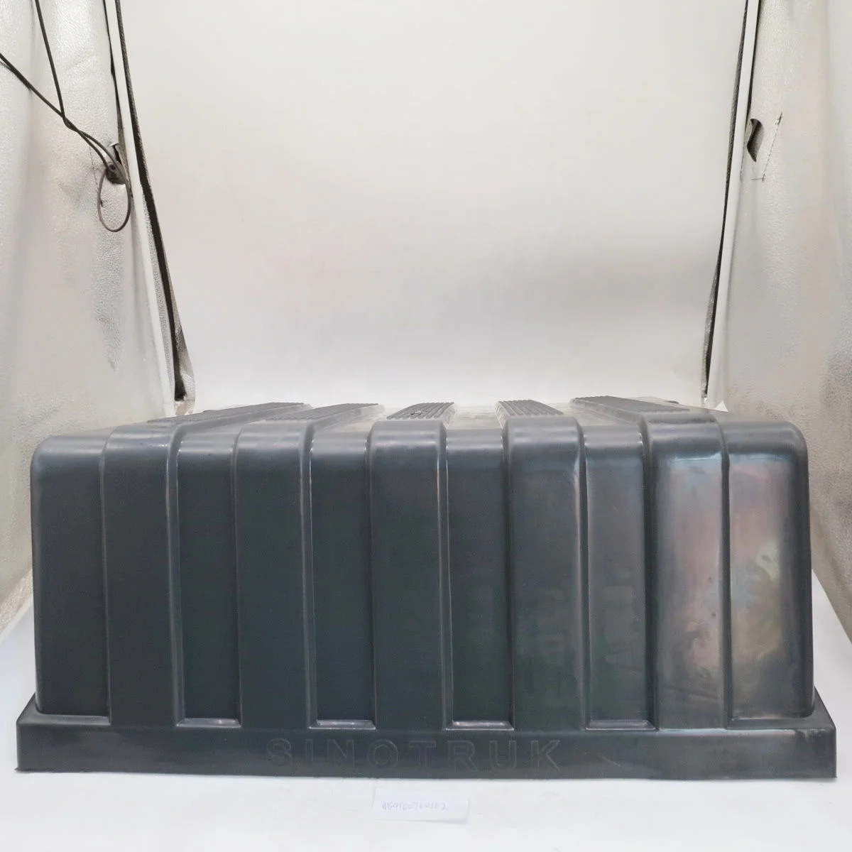 Original wholesale Howo T7H new power main switch  AZ9100760102