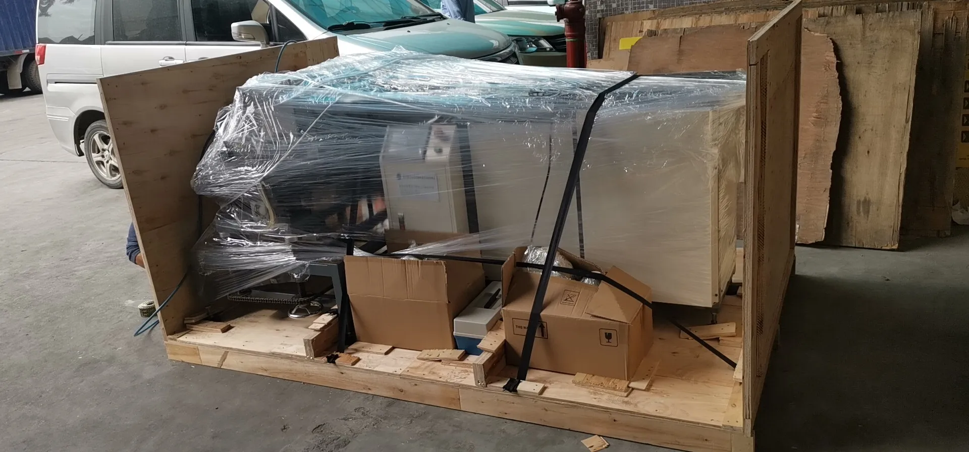 
RT300/RT300A Semi Automatic Round Box Making Machine 