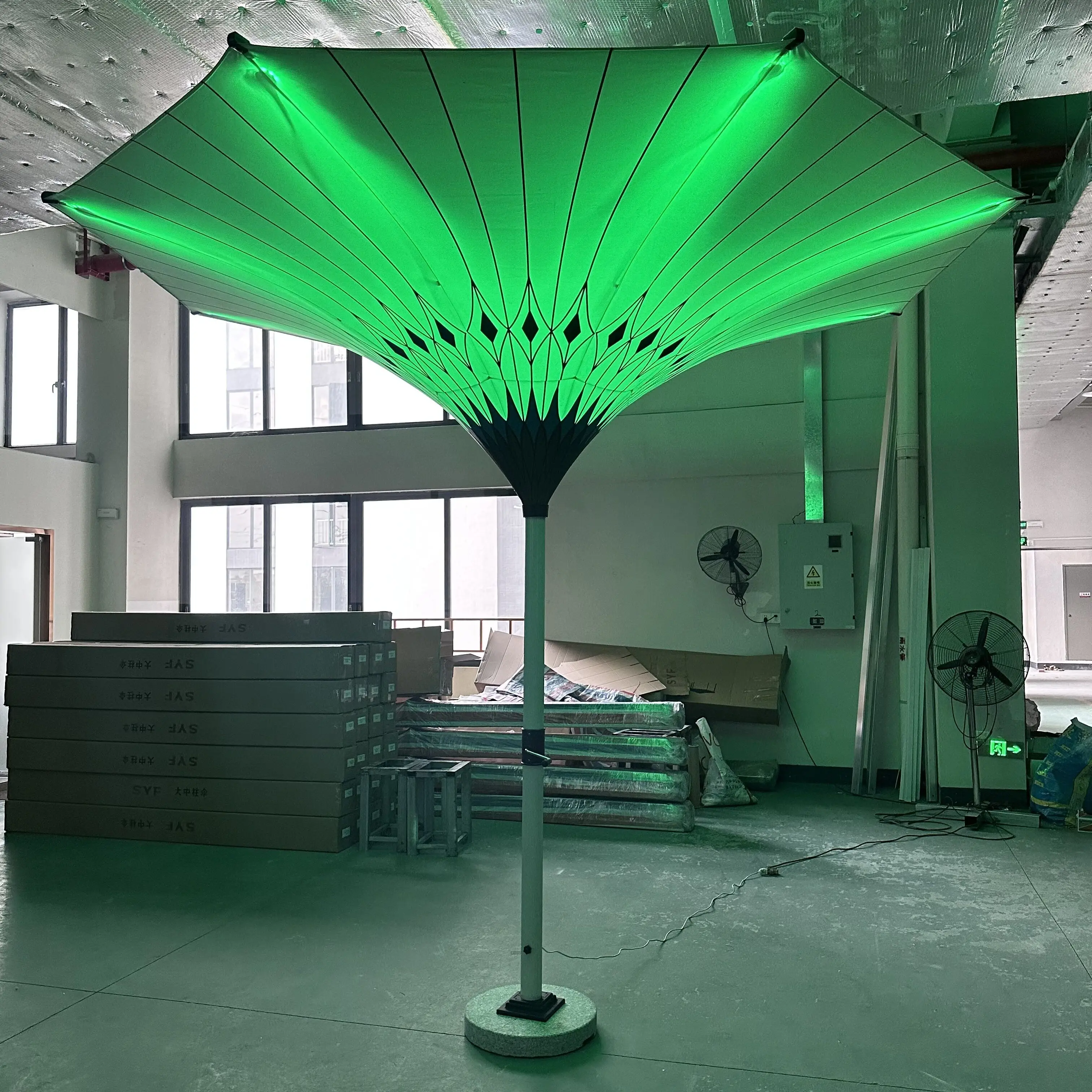 Trendy Unique Design Decorative Flower Shape Outdoor Patio Garden Pool Side Outside-in Upside Tulip Mushroom Inverted Umbrella