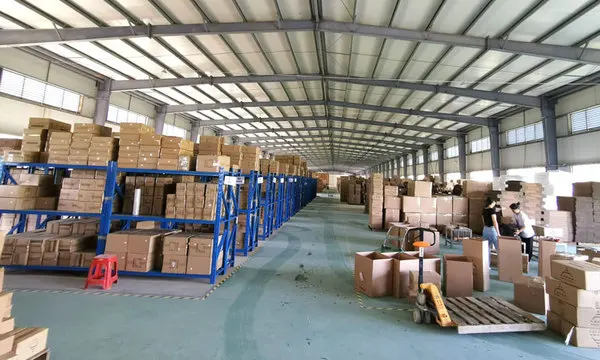 shacman M3000 X3000 air brake switch hand brake sensor foot brake switch DZ95189711310 DZ97189711310