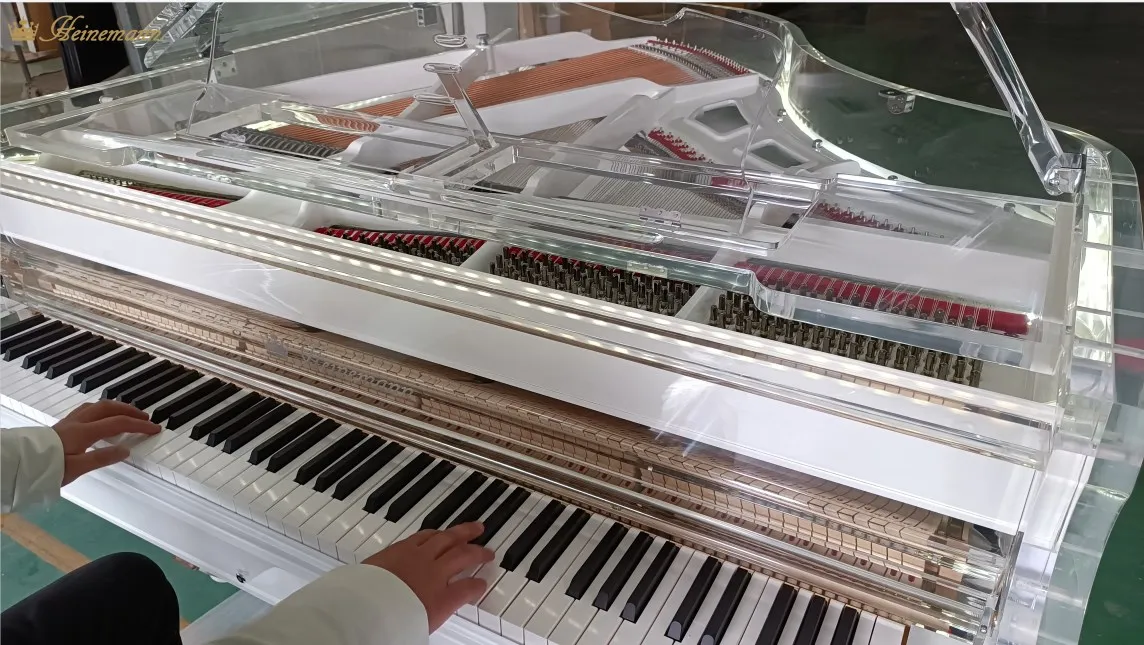 Best-Selling World-Wide Wedding Favor Mechanical Acrylic Crystal Piano Elegant Upright Grand Piano with Keyboard Model Number