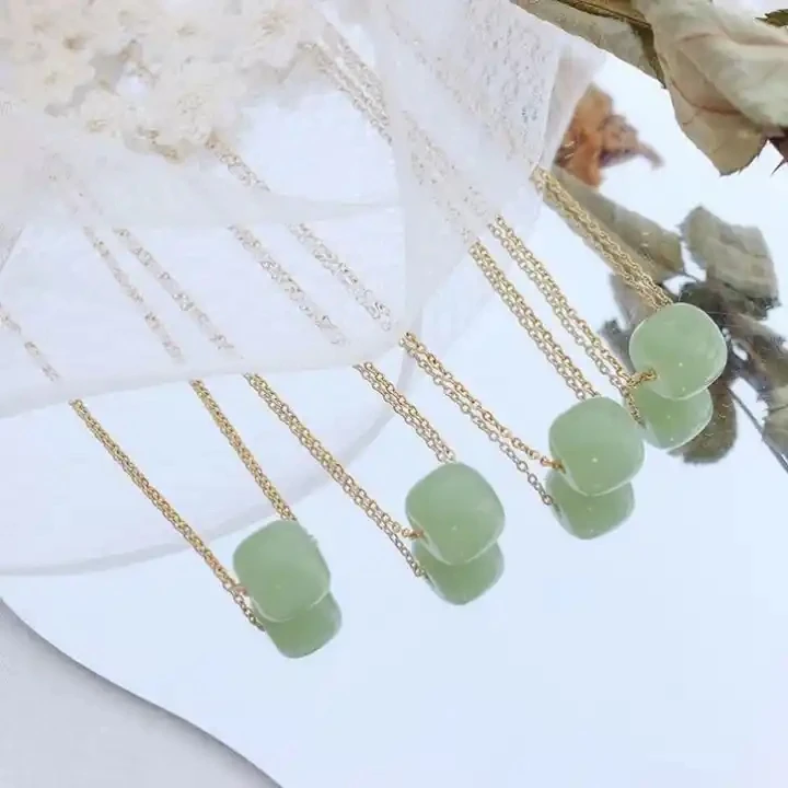 Wholesale Non Tarnish Free Waterproof Minimalist Jewelry Green Jade Pendant Necklace Women Stainless Steel Necklace Chain
