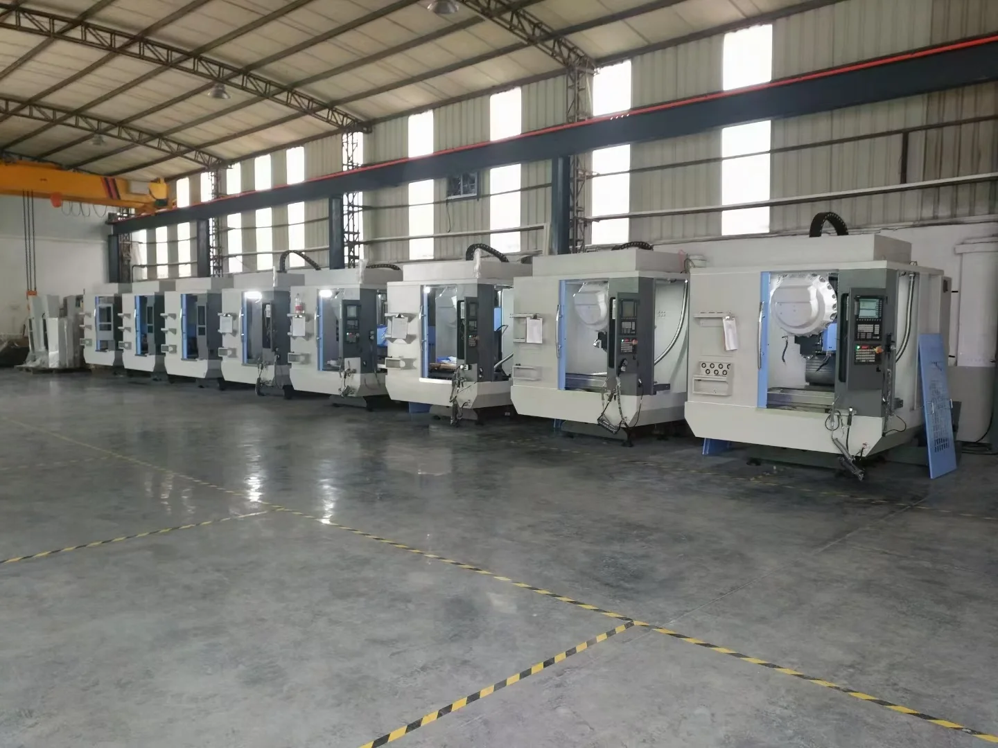 China High Quality VMC 3 Axis CNC Milling Machine Center with Auto Tool Changer VMC850