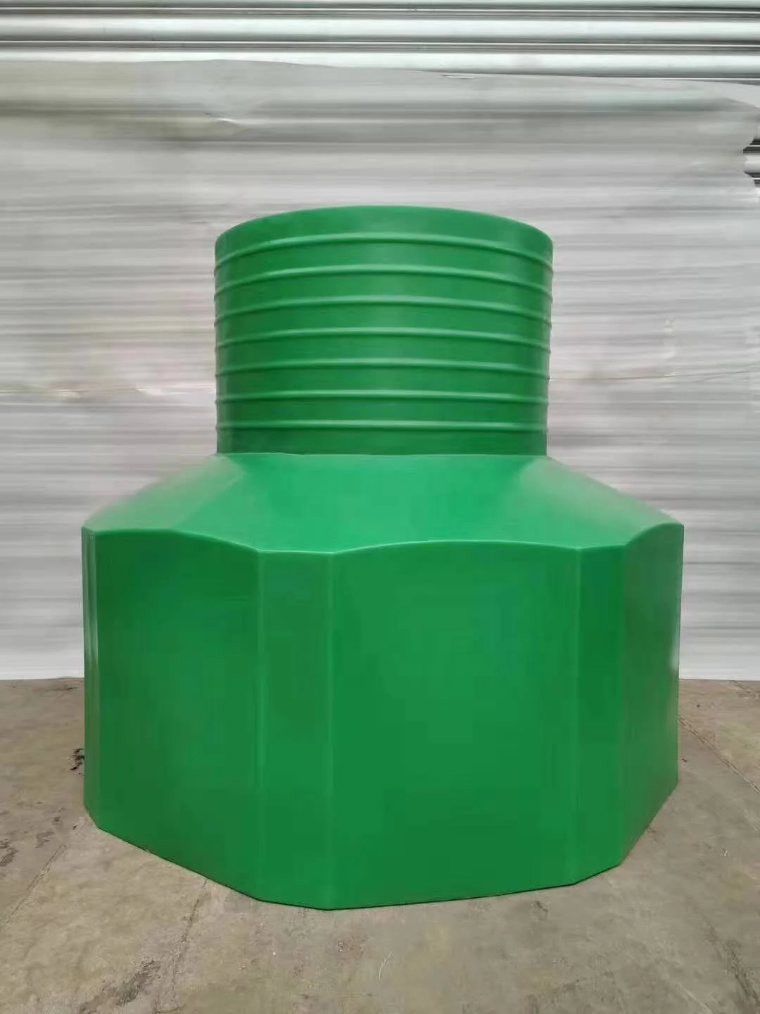  Китай подземный люк HDPE хорошо используется для строительства бензиновой станции по заводской
