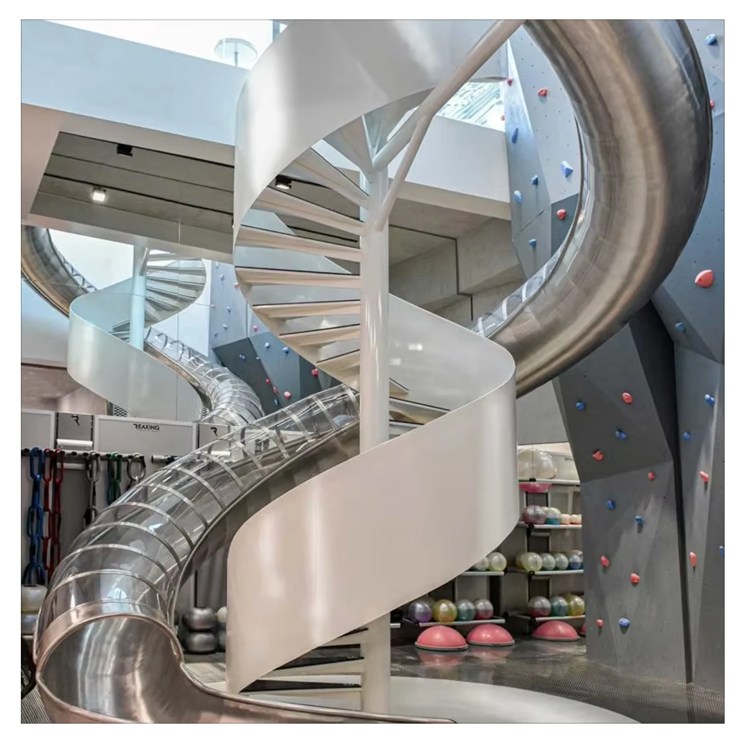Villa steel and wood combined spiral staircase, creative spiral staircase price with wooden treads and stainless steel railings