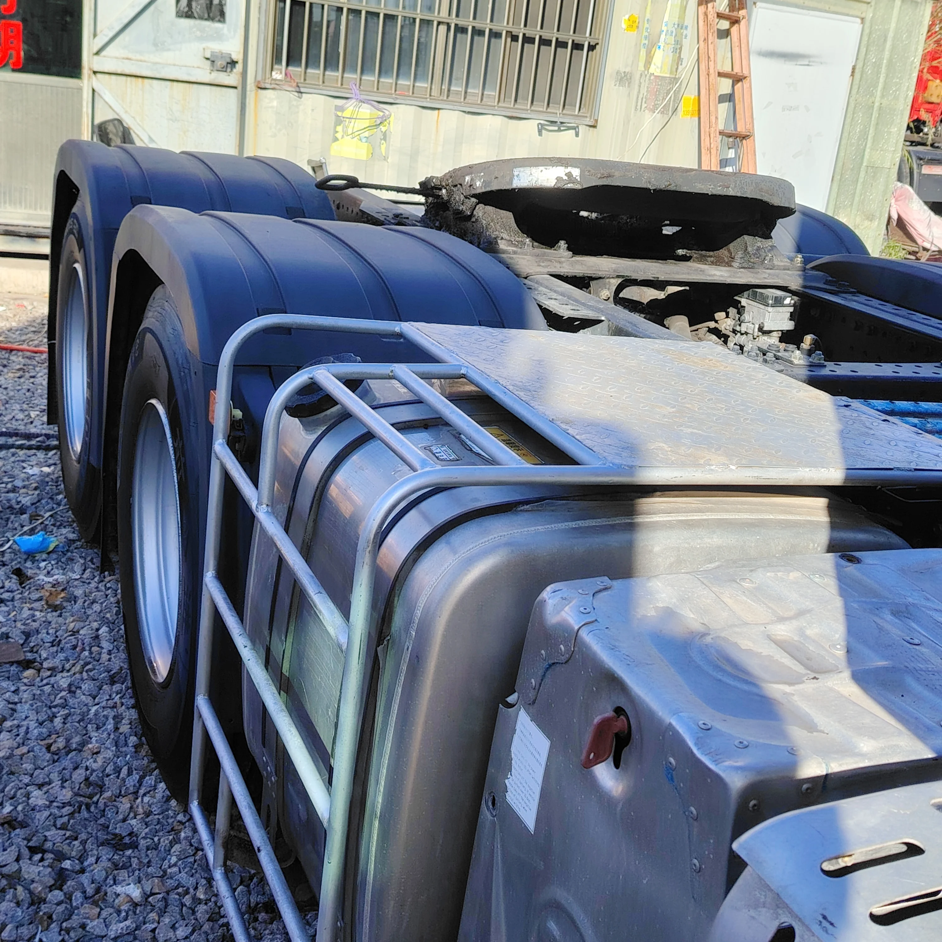 Foton Auman Silver Hebei 680 л.с. 6x4 автоматическая передача Подержанный трактор