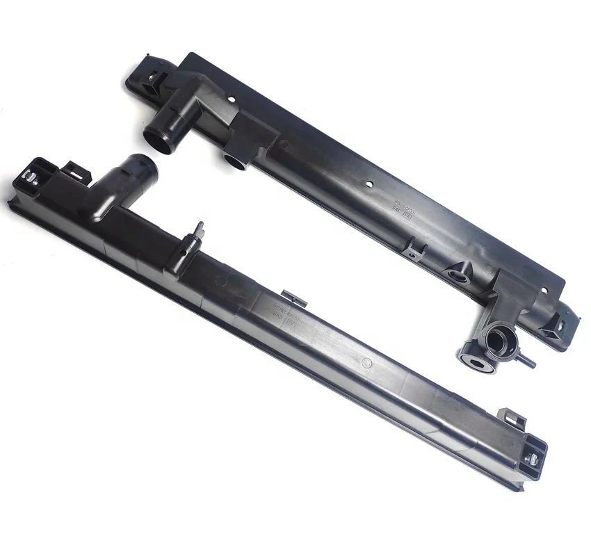 High quality radiator plastic tank factory for car model 700P OEM 8981372723