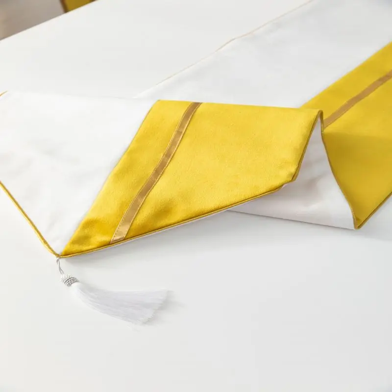 Wholesale Velvet Luxury Table Runner Decoration Fancy Wedding Table Runner For Home And Restaurant