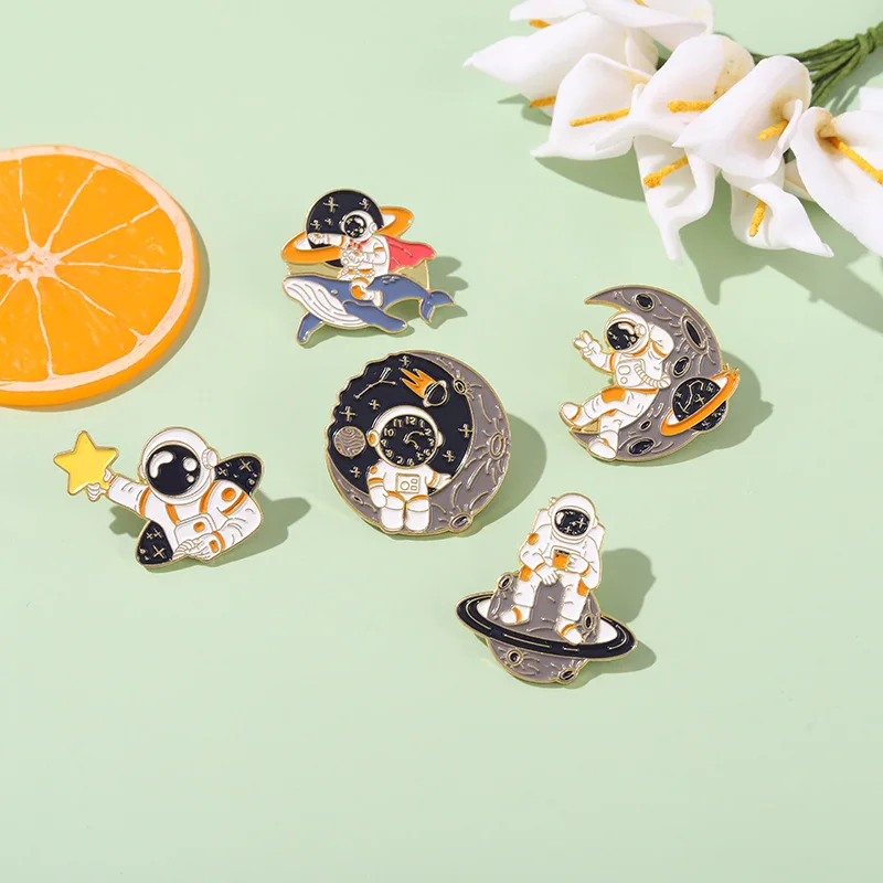 Hot sale color planet brooch universe star metal badge factory wholesale earth enamel pin