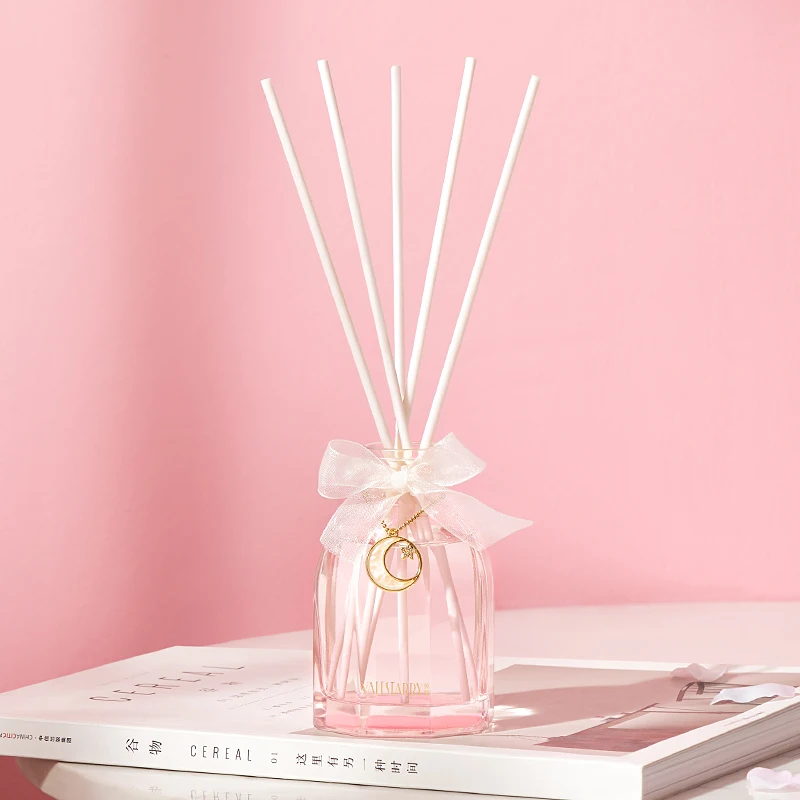 Wholesale 150ML new design glass bottle home fragrance Reed Diffuser with sticks