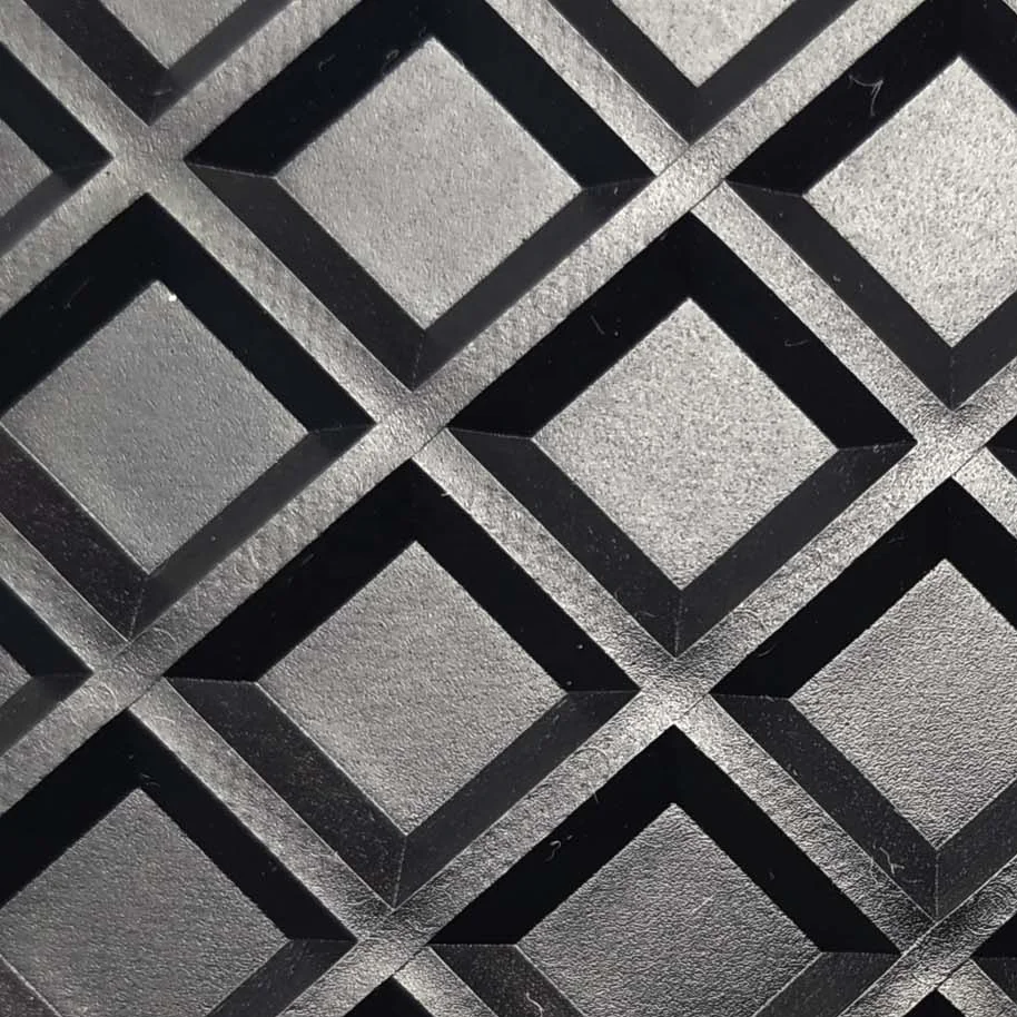 Хорошая адгезия, квадратная решетка, черная конвейерная лента из ПВХ для металлургии и сталелитейной промышленности