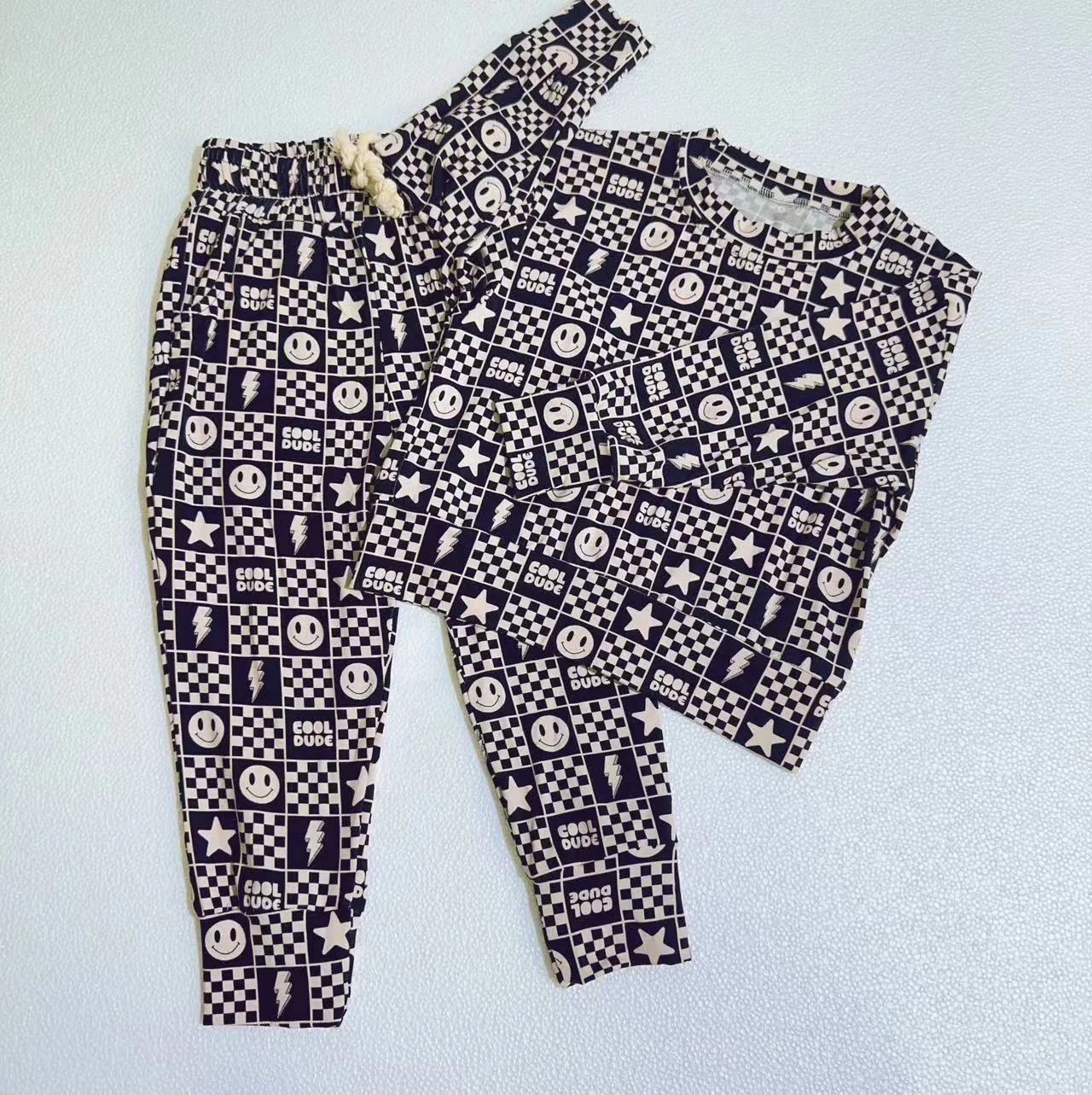 Wholesale Bamboo Fabric Plaid Smile Long Sleeve Jogger Outfit Drawstring 2 Piece Toddler Boys Clothing Sets