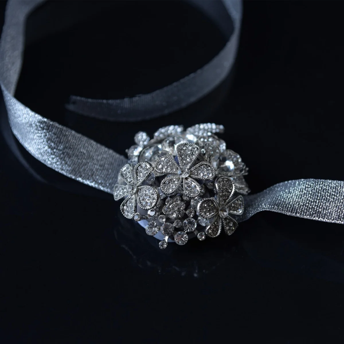 Ychon High Quality Elegant Pearl Brooch Corsage New Fashion Jewelry Accessories for Wedding Parties Popular Wrist Corsage