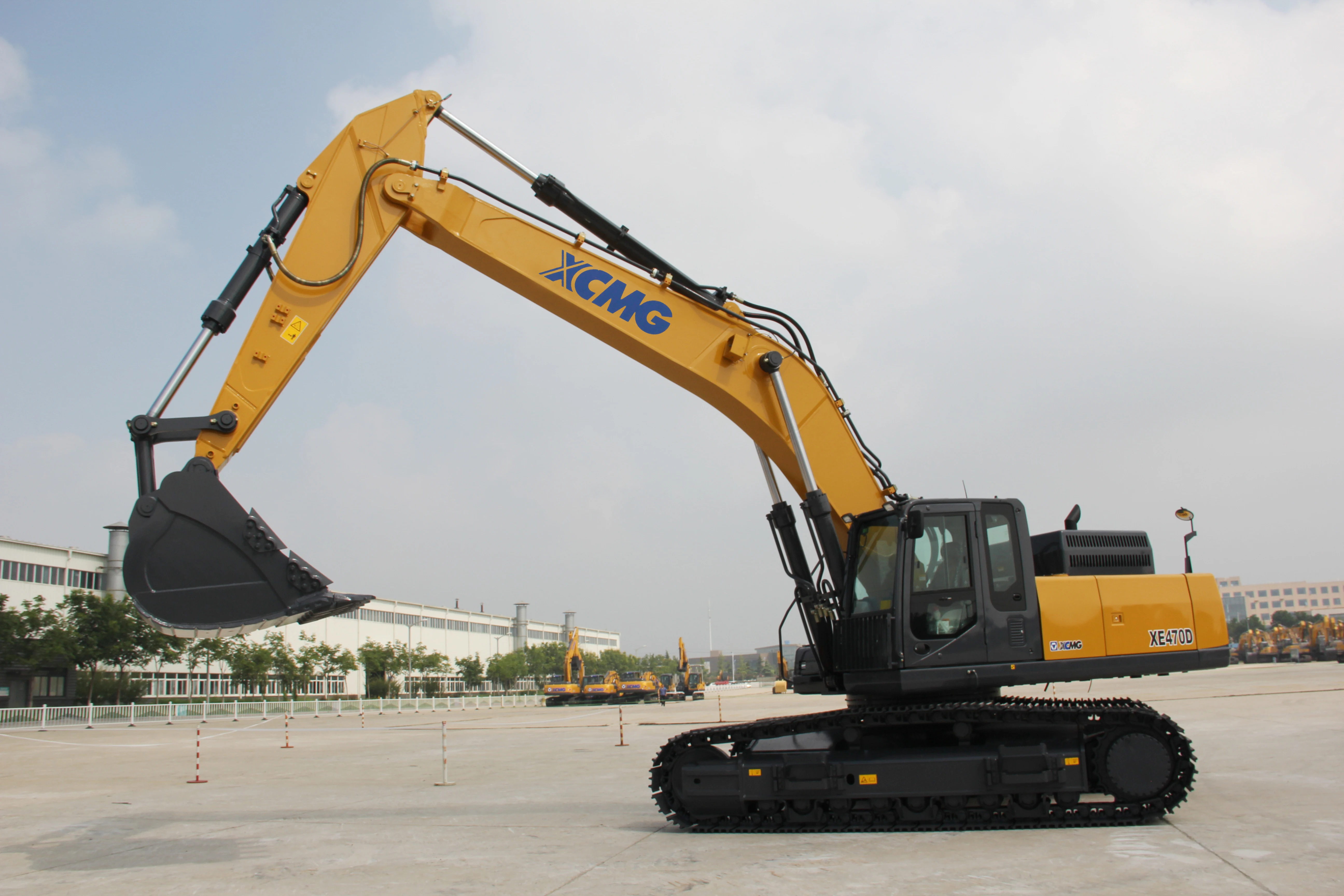 XCMG XE470D 50 тонн подержанный экскаватор Китай тяжелый гусеничный станок по лучшей цене