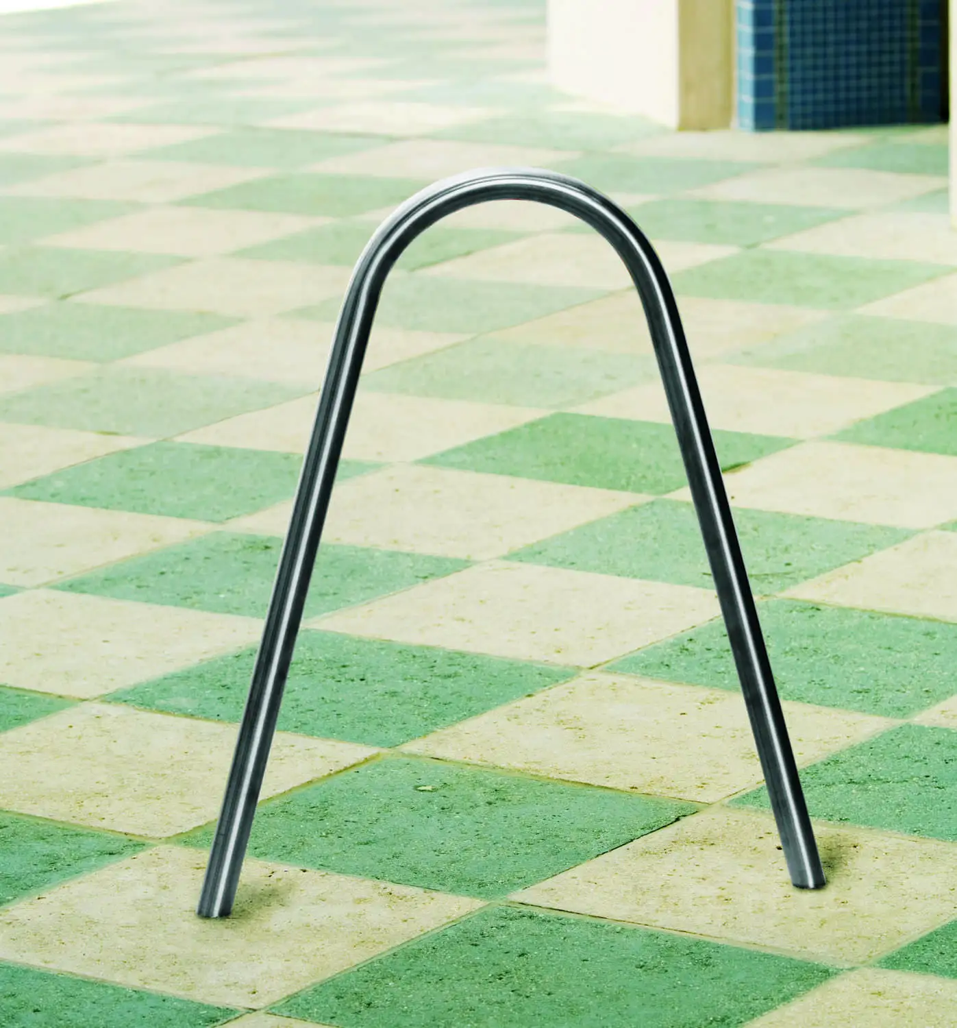 High Quality Metal Cycle Rack Bike Storage Vertical Bike Parking Rack Bicycle Front Rack Bicycle Stand Parking