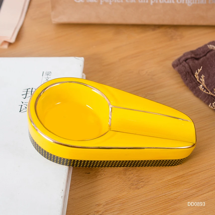 Wholesale custom logo handmade cigarette ashtray colorful modern portable ceramic cigar ashtray luxury