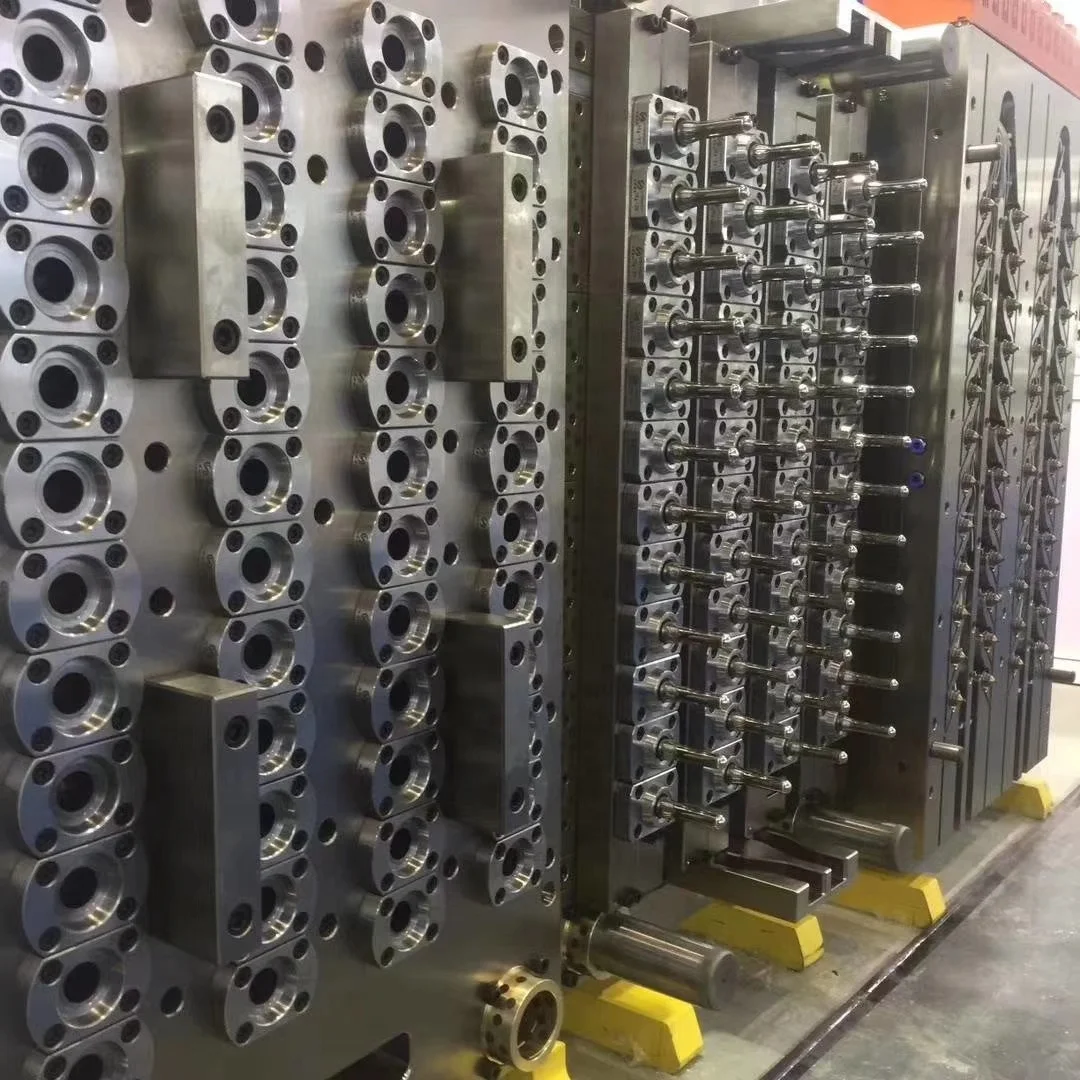 
INJECTION MOULDING MACHINE MOULD 