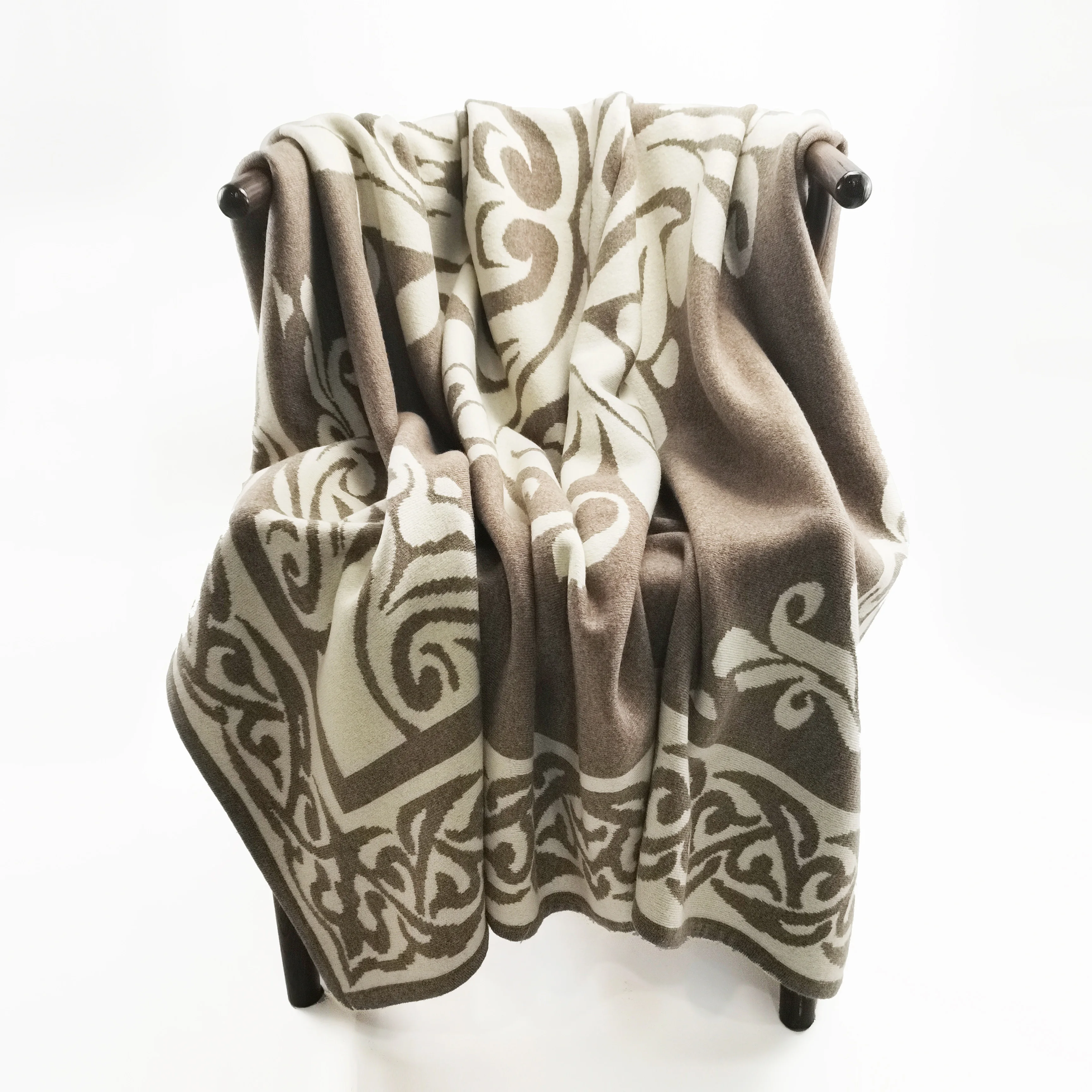 2024 New Large Knitted Wool Blanket 180*200cm Luxury Seamless jacquard Warm Thick Flower Sofa Bed Fleece Wool Blanket