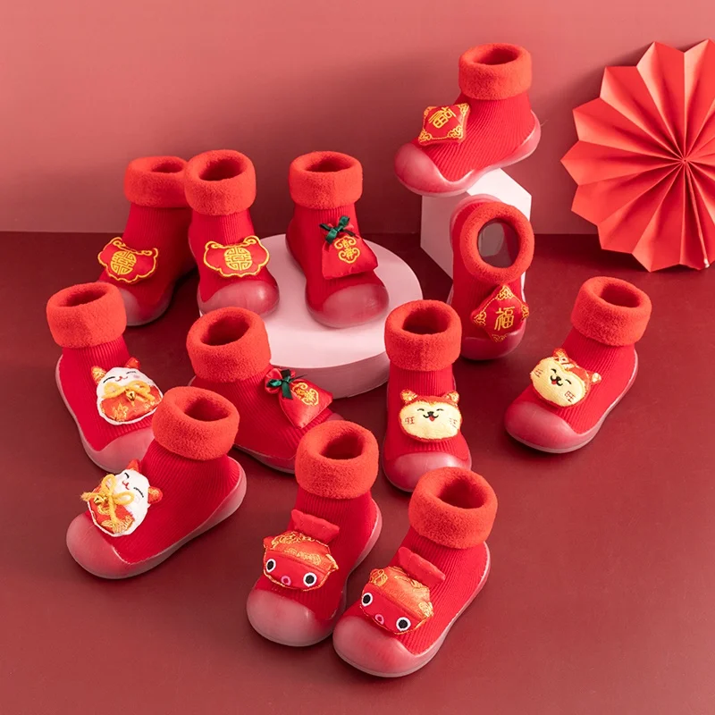 New Design Winter New Year Cotton Thick Lovely Style Snow Walking Soft Shoes Anti-slip Warm Socks Shoe For Kids