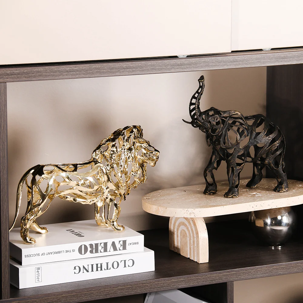 Desktop Aesthetic Room Decor Metal Art Sculpture Tiger Statue Home Decoration Tv Stand Decoration For Home Accessories