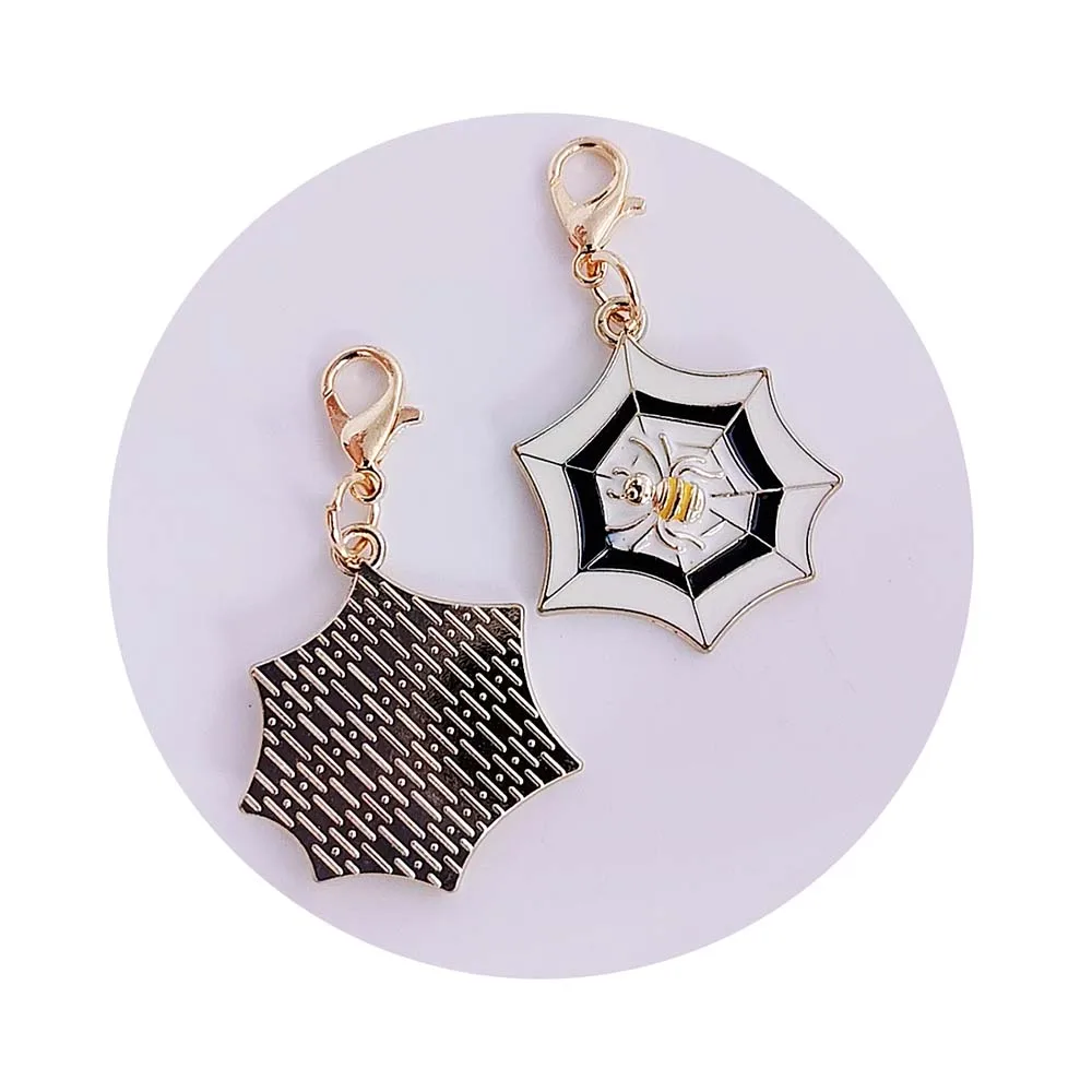 YiWu factory bulk cheap price Halloween metal key chain 24*38mm spider web enamel charm