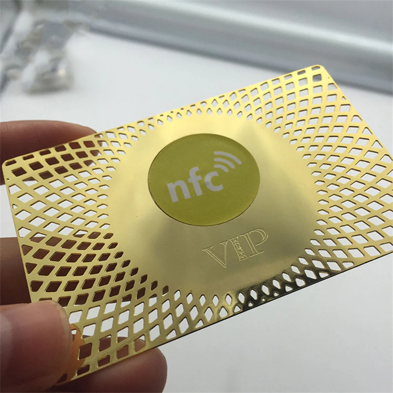 Индивидуальный Логотип Смарт металлических NFC визитная VIP лояльности карт класса люкс с покрытыем цвета чистого 24 каратного золота из нержавеющей стали карта подарочной
