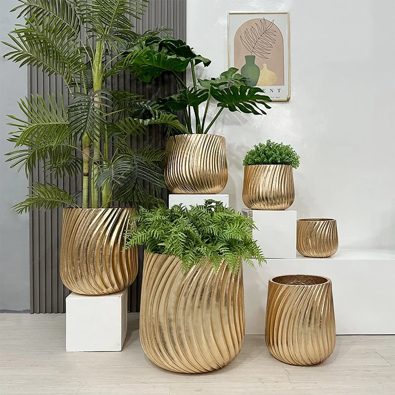 Hot Selling Fiber Concrete Plant Pot Hotel Decorative Flower Pot Gold Foil Classic Shape Floor Vase for Luxury Home Decor