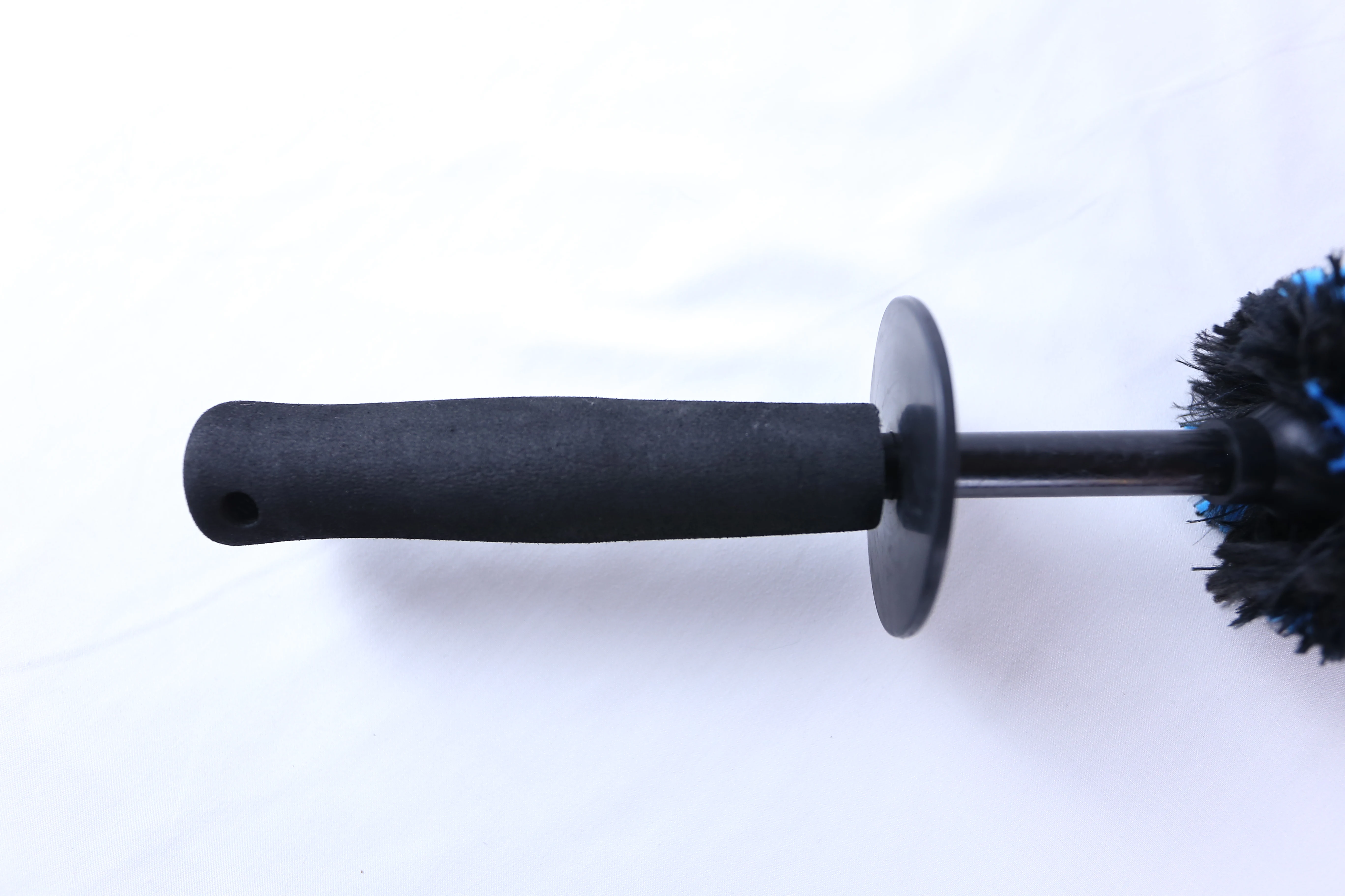 2022 New Car Washing Equipment Soft Microfiber Medium Brushes With Handle For All Cars