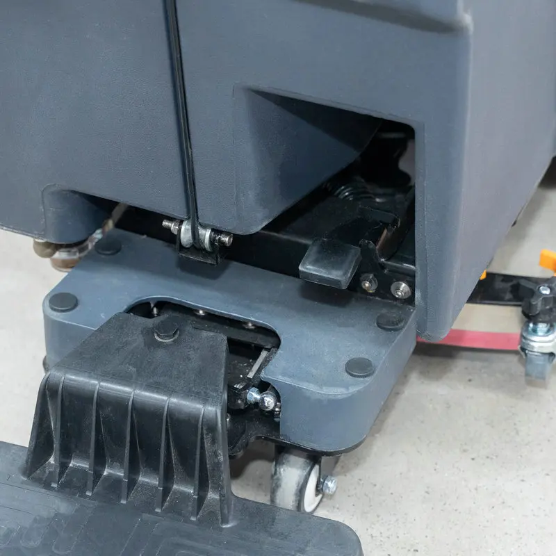 Industrial 20 Inches Auto Scrubber Self-Propelled Floor Scrubbing Machine With Traction Motor