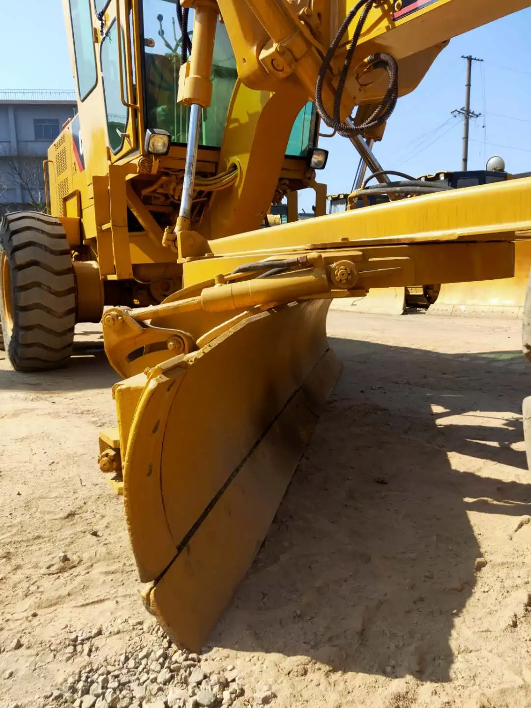 Подержанные автогрейдеры Cater pillar CAT 14H японские подержанные 140G 140H продажа