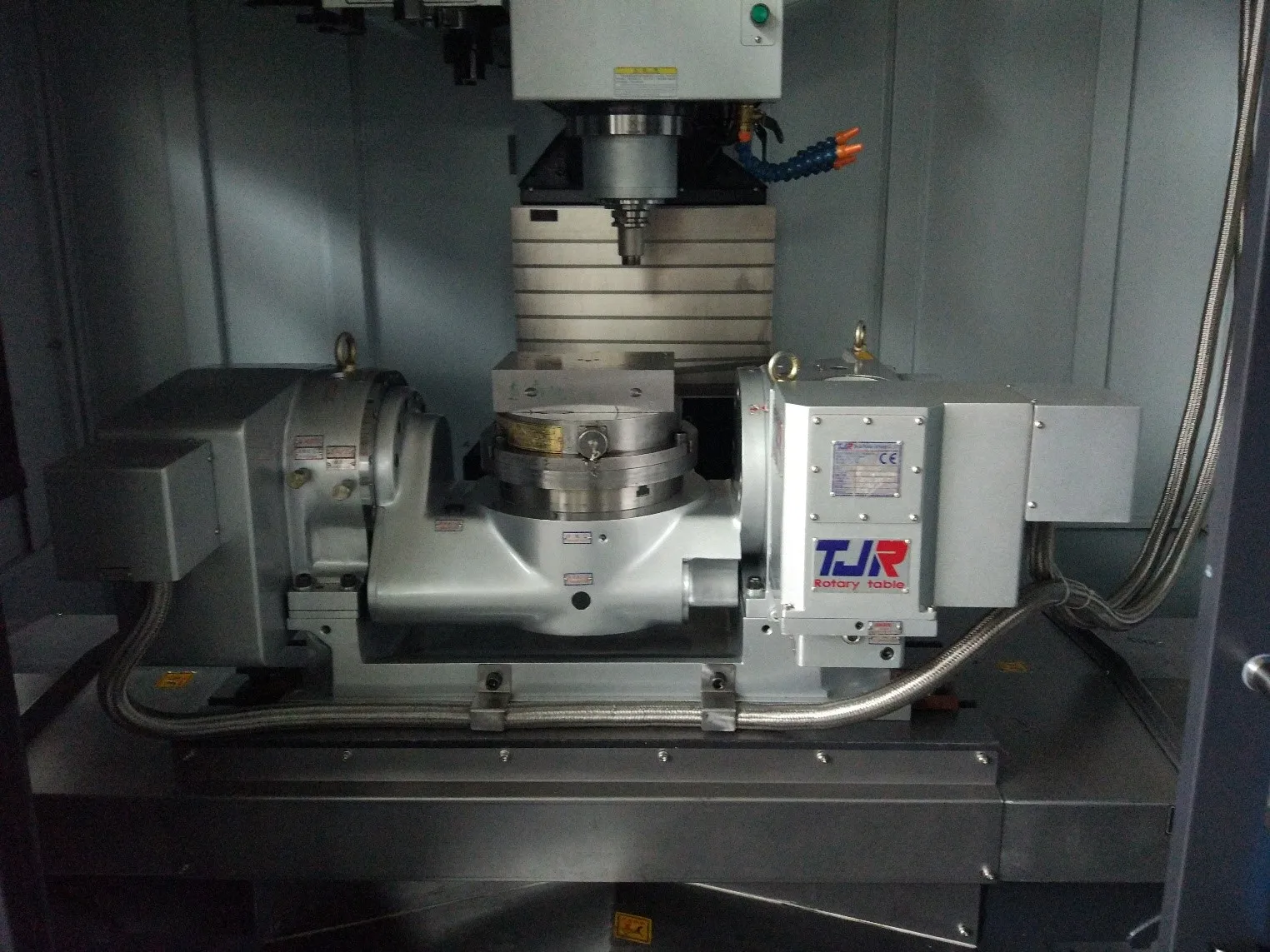 China professional manufacturer High Precision cnc milling machine 5 axis Vertical Machining Center