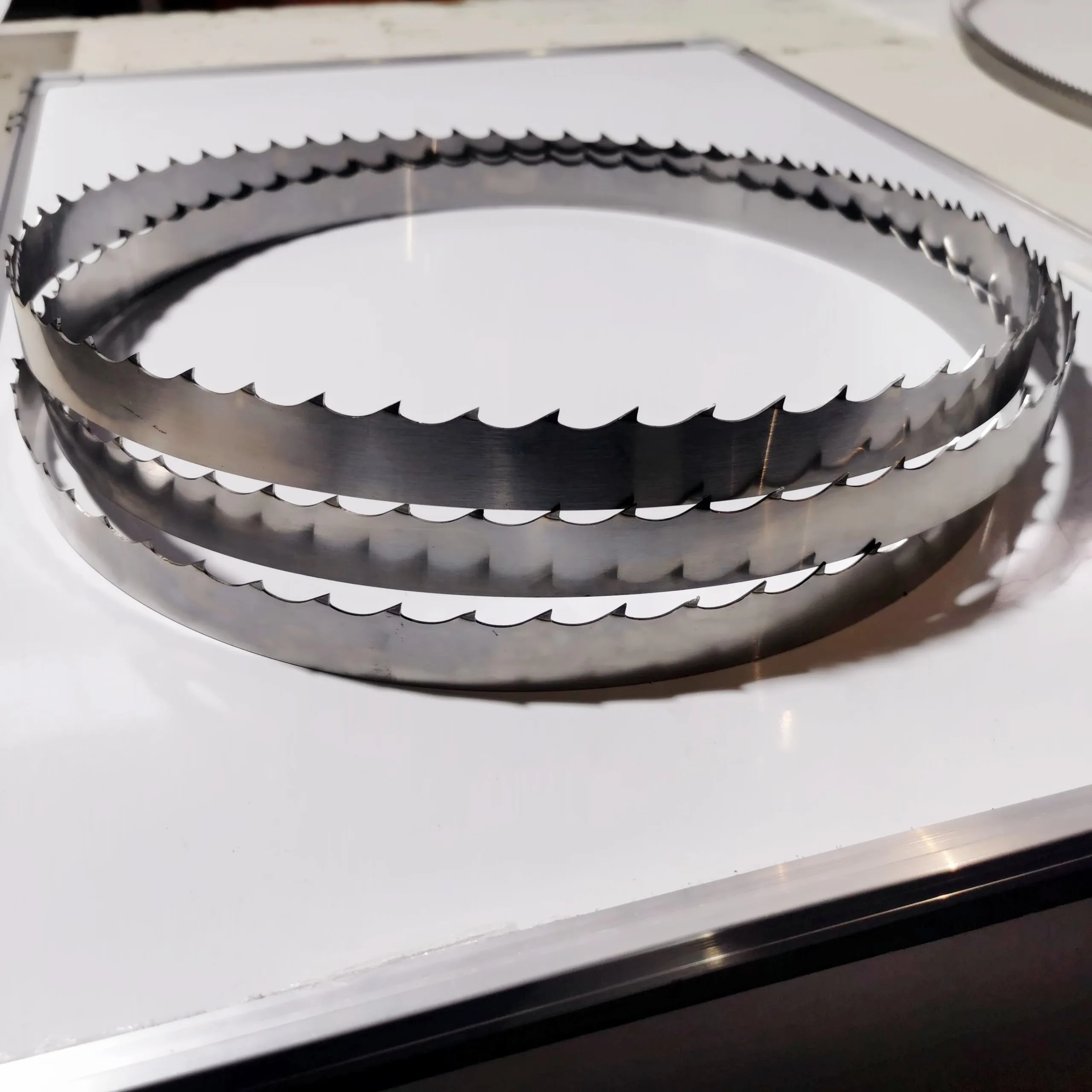 Best Portable Sawmill on the Market oscillating blade 32mm cut disc band sawmill blade aserradero para madera