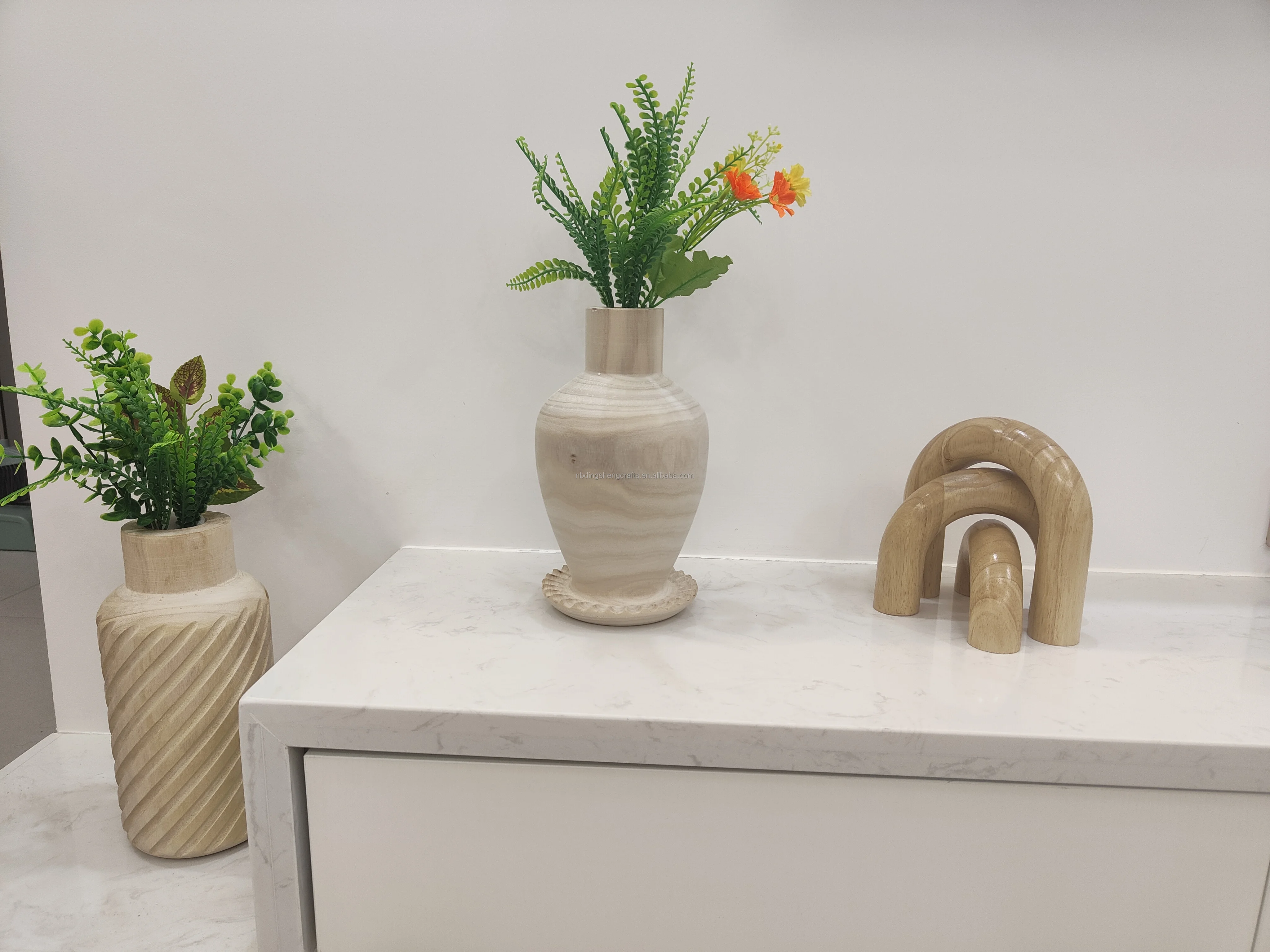 Modern Design Flower Vase for Tabletop and lobby Home Indoor and office Decorative Wood Flower Vase For Hot Selling