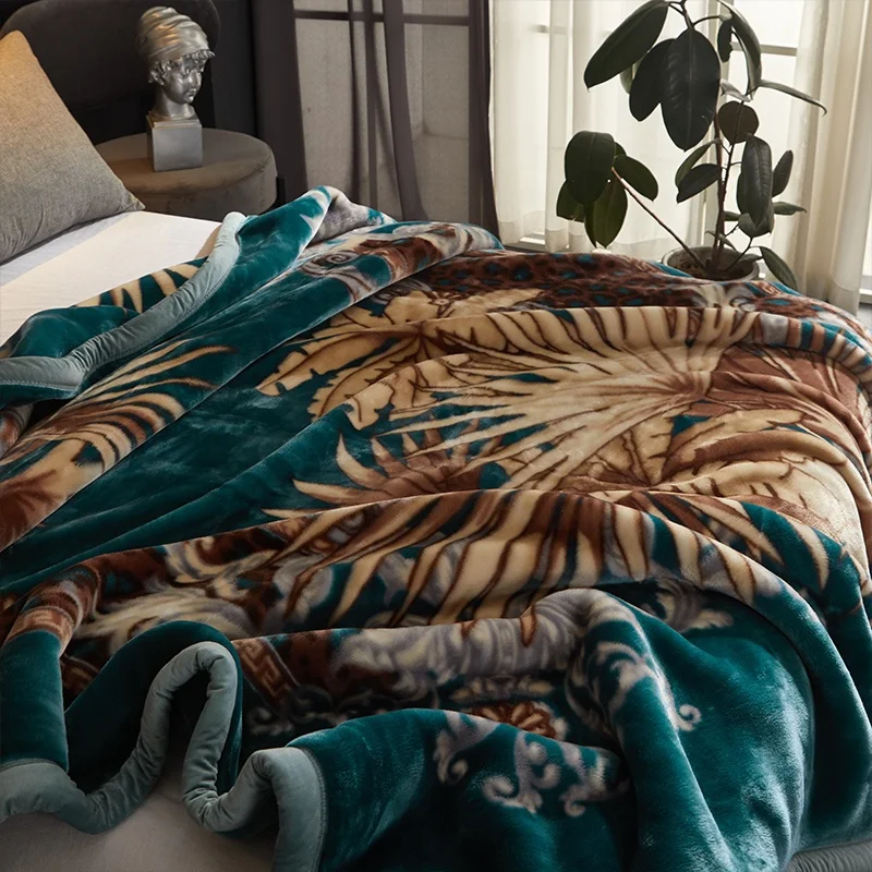 79*91 inch Angola Thickened Warm European Blanket Moisture Absorbing Breathable Suitable for King Blanket Wedding Luxury Blanket