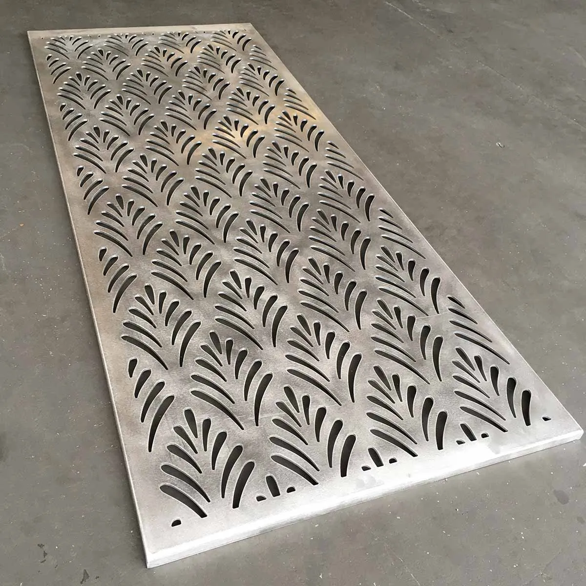 Laser Cut Decorative Home ECO Friendly Metal Aluminum Customized Brown Good European Style Garden Decoration 4mm Aluminum Fence