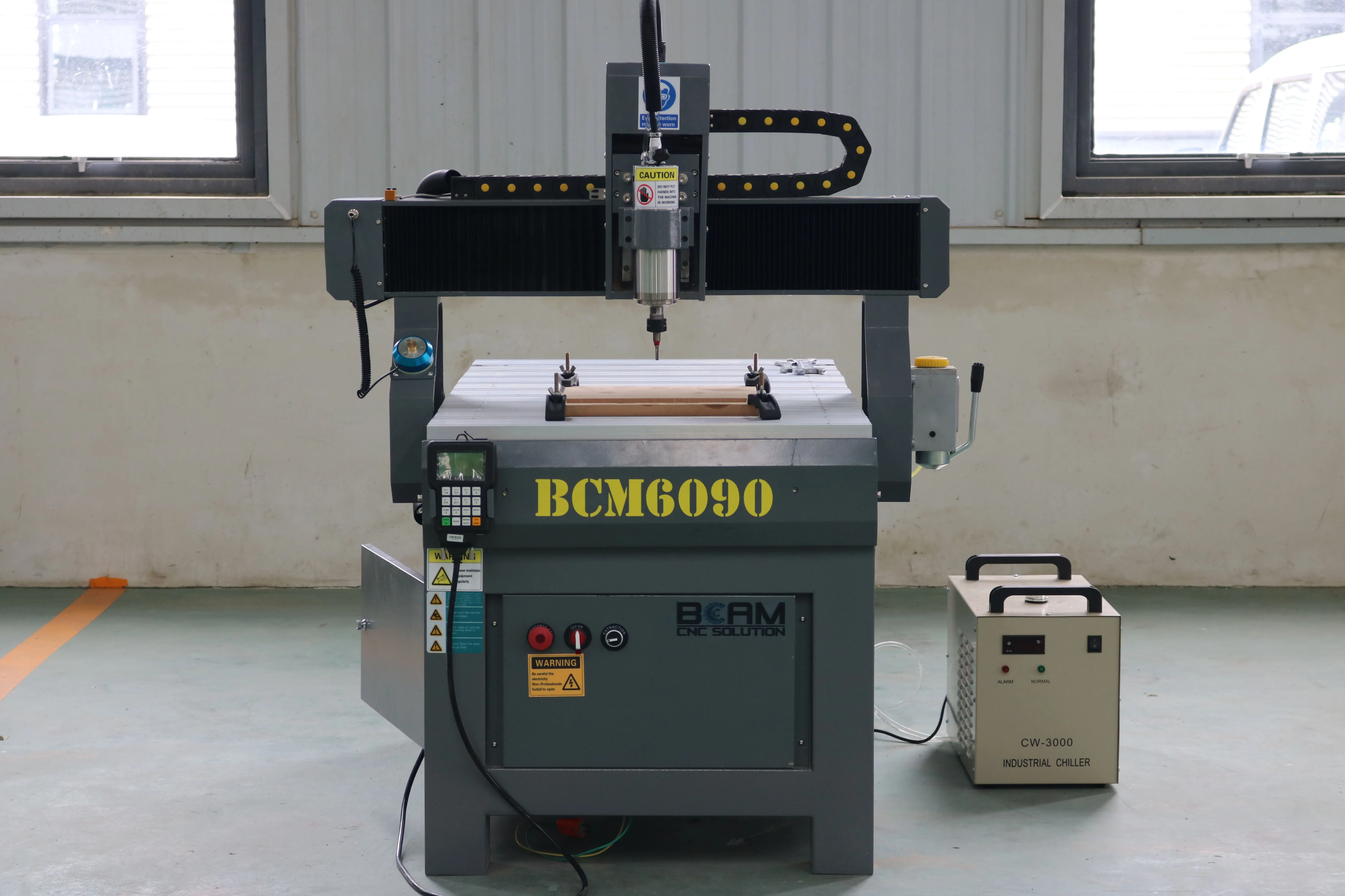 Cast iron bed 6090 cnc milling machine for cutting metal