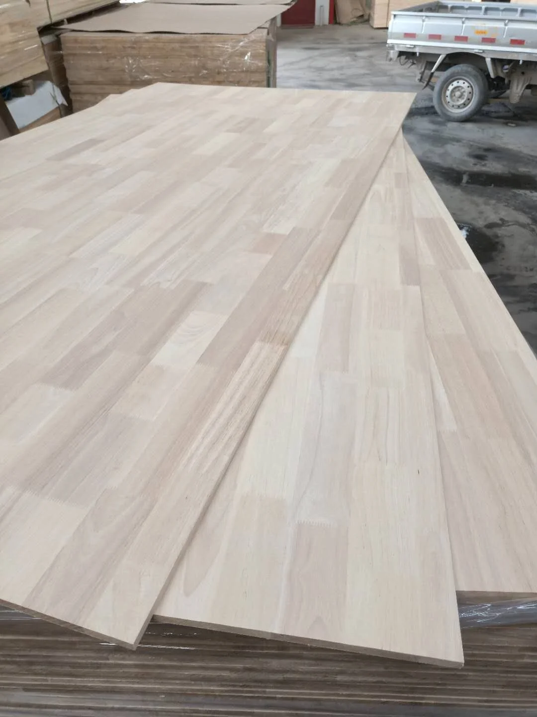 Best Selling Rubber Wood Finger Jointed Sawn Lumber - 100% Natural Wood