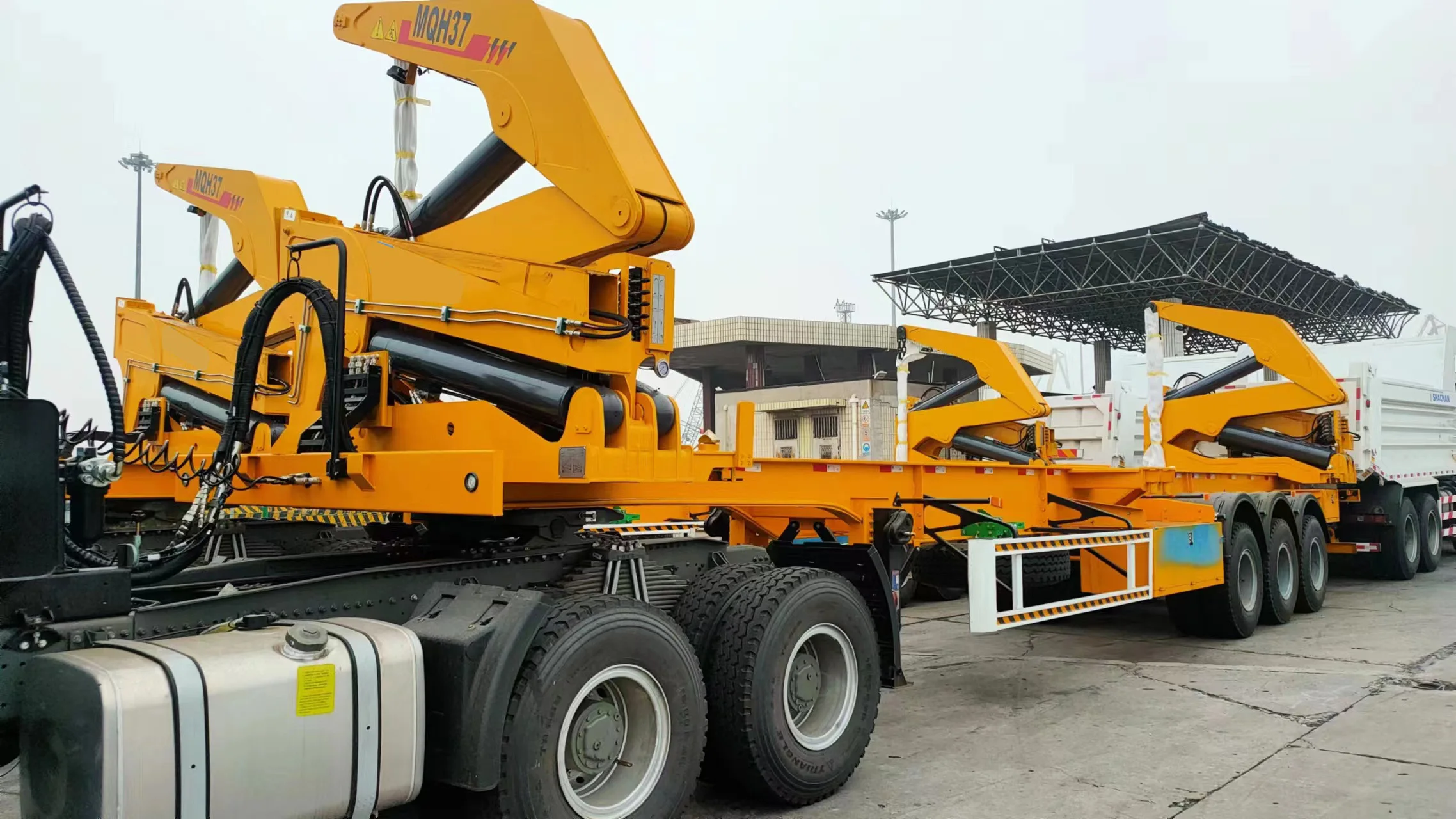 3 Axles 40 Ton Self Loading Container Trailer Side Lifter Lifting Crane Container Sime Trailer For Sale