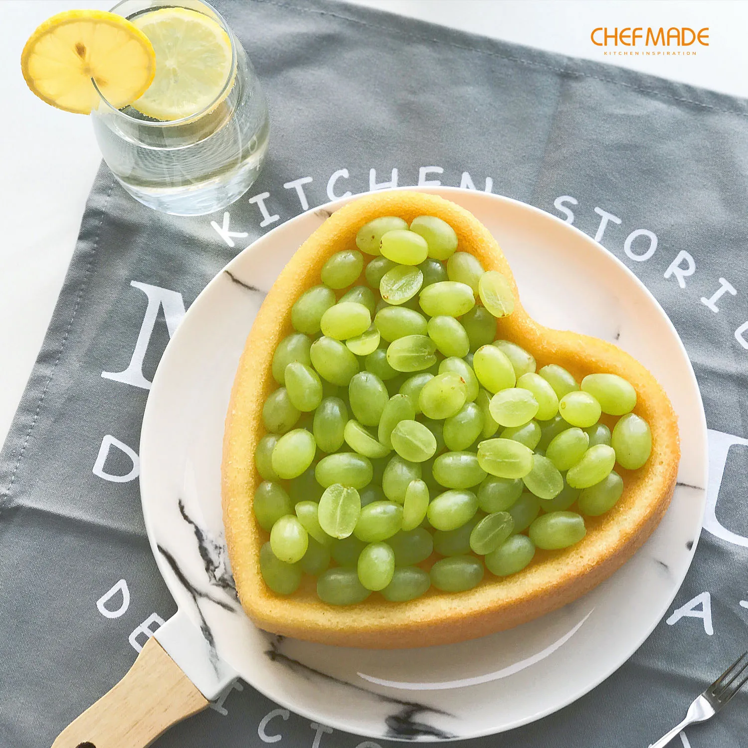 professional non stick heart shape dropped bottom cake baking pan