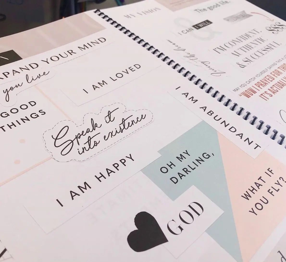 2023 Vision Board Clip Kit Art Book Create Powerful Vision Boards from Pictures,Quotes&Words to Achieve Your Best Year Ever book